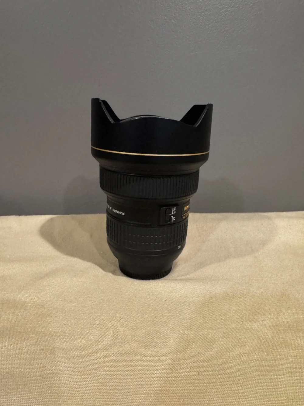 Nikon AF-S NIKKOR 14-24mm F/2.8G ED AF Lens Made in Japan